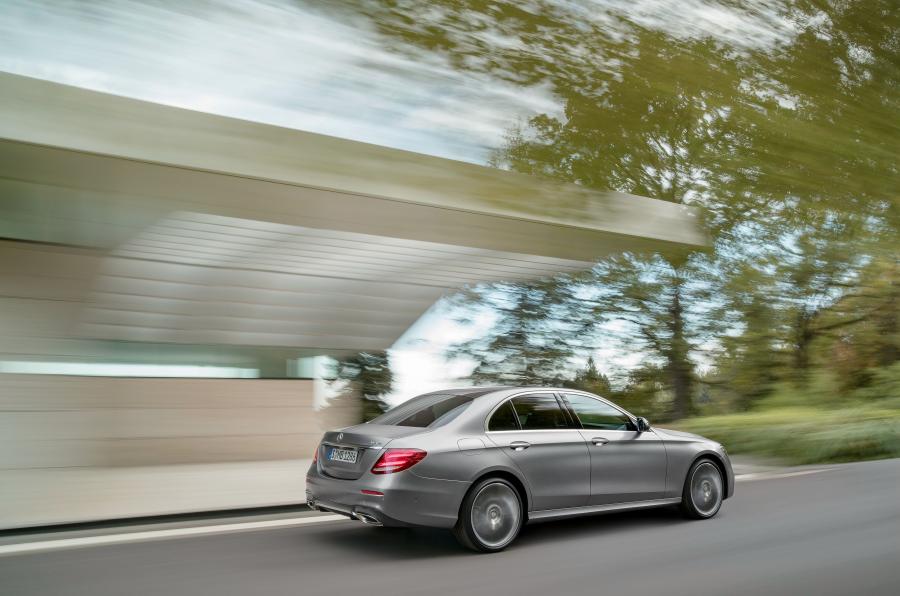 Mercedes-Benz E400 4Matic AMG Line 2016 года  (фото 5 из 29)